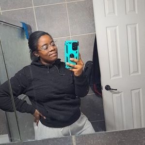 Meet your Posher, Briana